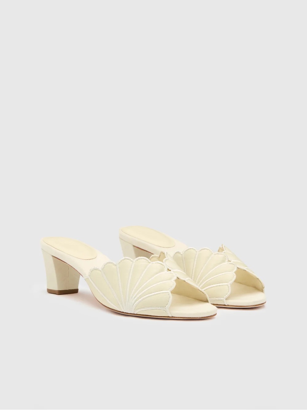 Reformation waldena block heel mule
